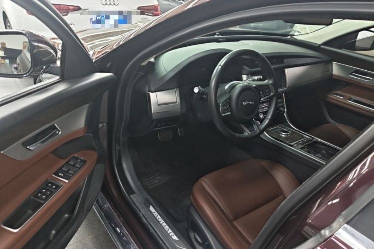 Used Jaguar XFL 2018 XFL 2.0T 250 PS Luxury Edition Driver Seat
