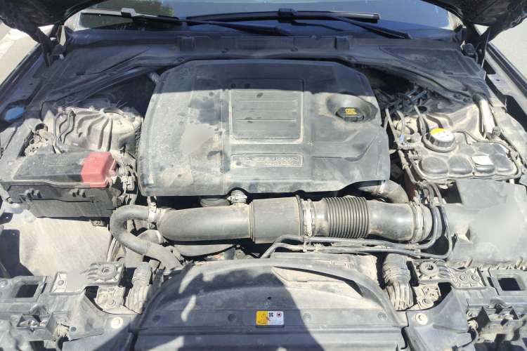 Used Jaguar XFL 2018 XFL 2.0T 250 PS Luxury Edition Engine Bay