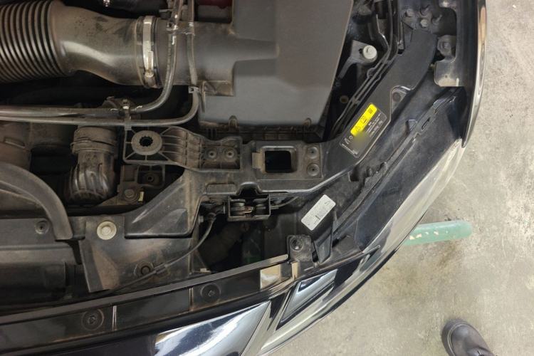 Used Jaguar XFL 2018 XFL 2.0T 200PS Elite Edition Engine Bay Left