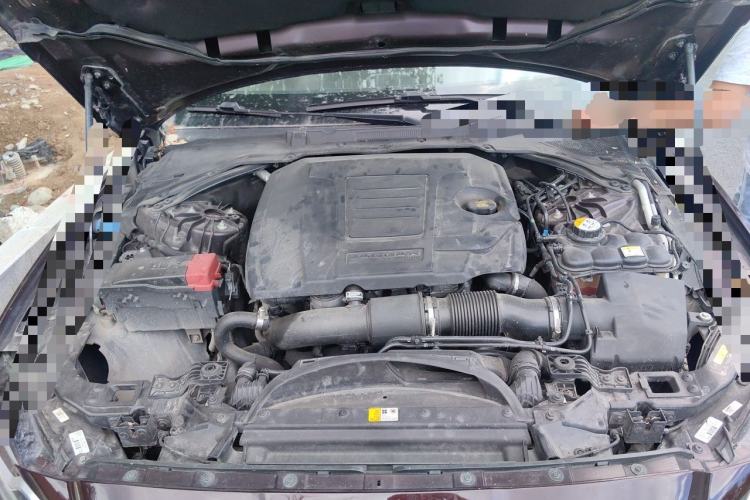 Used Jaguar XFL 2018 XFL 2.0T 250 PS Premium Edition Engine Bay