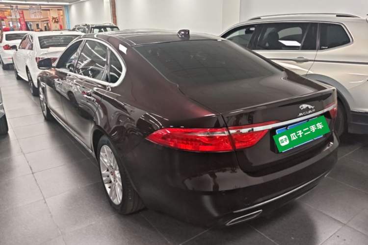 Used Jaguar XFL 2018 XFL 2.0T 250 PS Luxury Edition Exterior 2