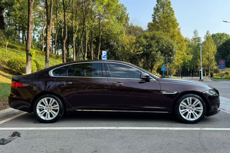 Used Jaguar XFL 2018 XFL 2.0T 250 PS Luxury Edition Exterior 3