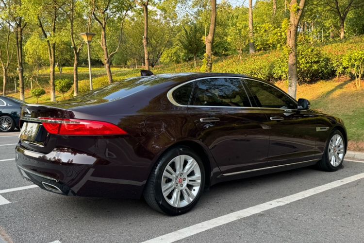 Used Jaguar XFL 2018 XFL 2.0T 250 PS Luxury Edition Exterior 6