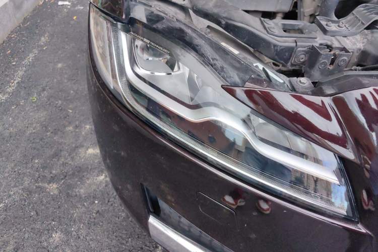 Used Jaguar XFL 2018 XFL 2.0T 250 PS Premium Edition Exterior 6