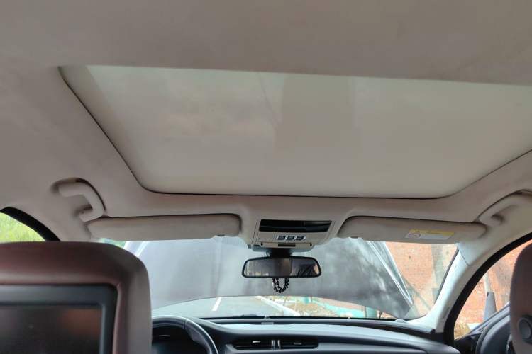 Used Jaguar XFL 2018 XFL 2.0T 250 PS Premium Edition Headliner