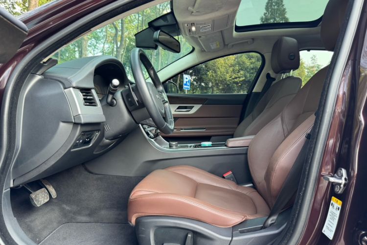 Used Jaguar XFL 2018 XFL 2.0T 250 PS Luxury Edition Interior 7