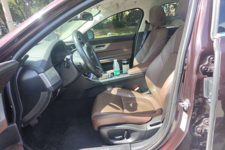 Used Jaguar XFL 2018 XFL 2.0T 250 PS Luxury Edition Left Front Seat