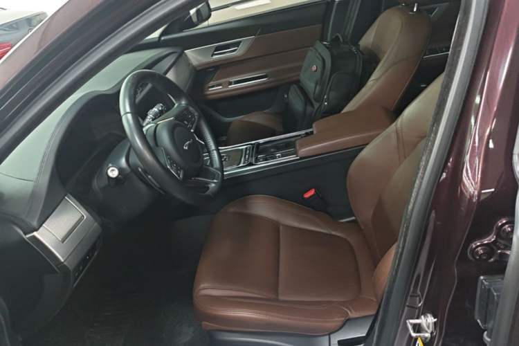 Used Jaguar XFL 2018 XFL 2.0T 250 PS Luxury Edition Left Front Seat