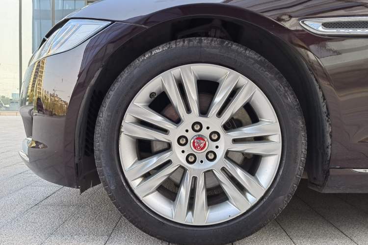 Used Jaguar XFL 2018 XFL 2.0T 250 PS Luxury Edition Left Front Wheel Hub