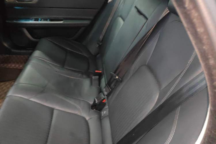 Used Jaguar XFL 2018 XFL 2.0T 250 PS Luxury Edition Left Rear Seat