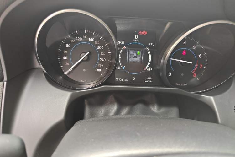 Used Jaguar XFL 2018 XFL 2.0T 200PS Elite Edition Odometer Close Up