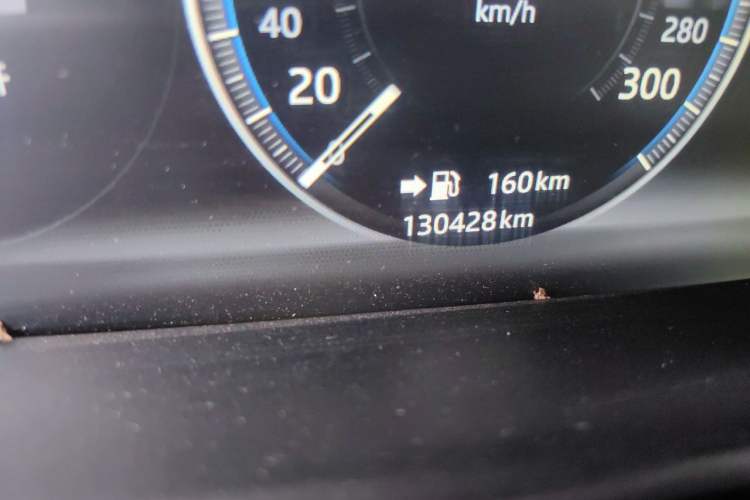Used Jaguar XFL 2018 XFL 2.0T 250 PS Premium Edition Odometer Close Up