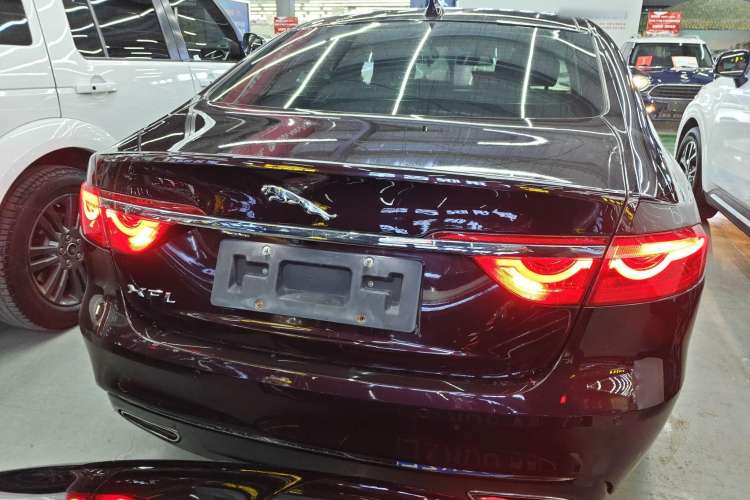 Used Jaguar XFL 2018 XFL 2.0T 250 PS Luxury Edition Rear