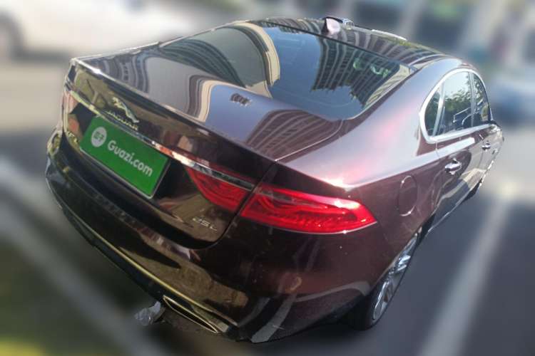 Used Jaguar XFL 2018 XFL 2.0T 250 PS Luxury Edition Rear Right 45 Deg