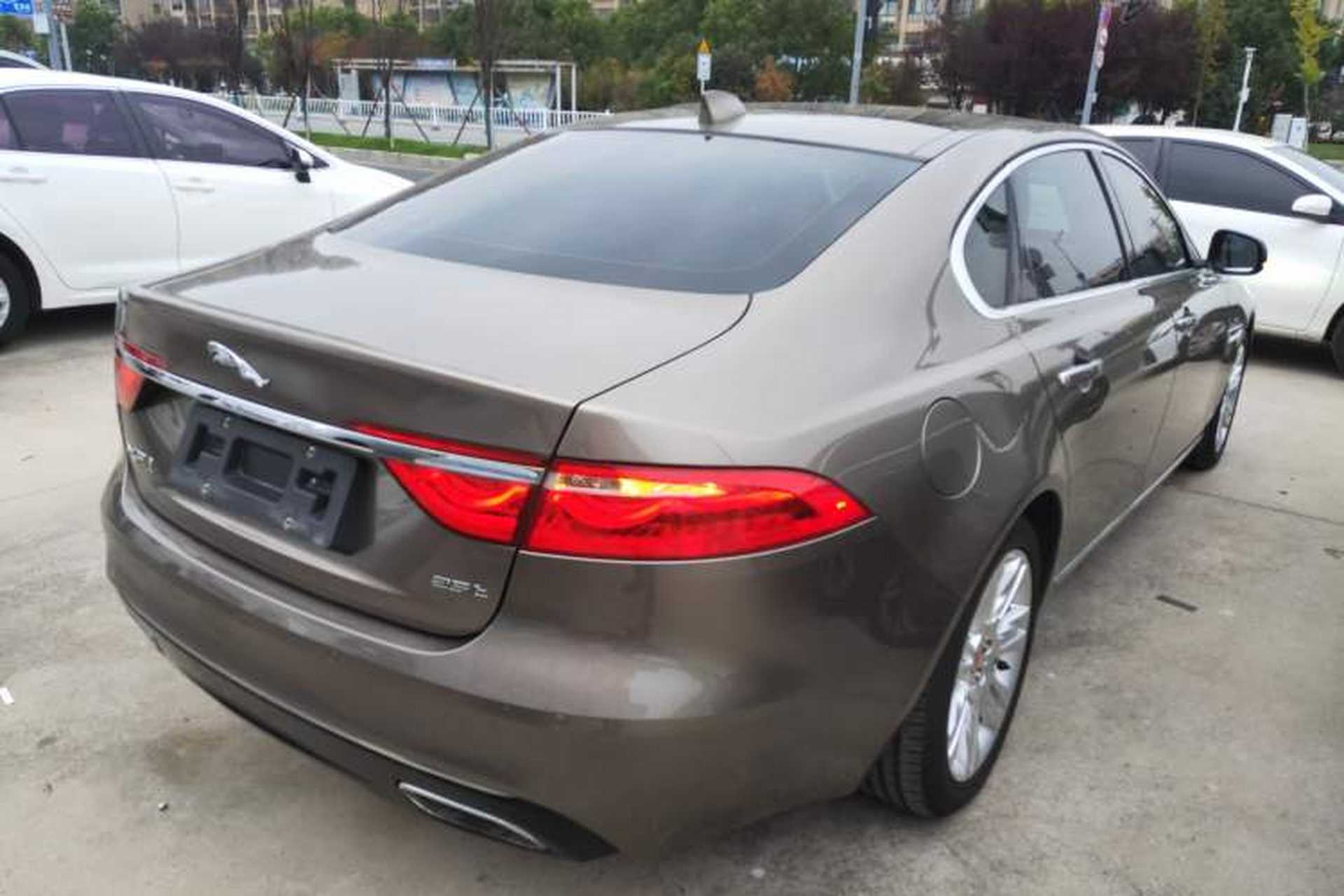 Used Jaguar XFL 2018 XFL 2.0T 250 PS Luxury Edition Rear Right 45 Deg