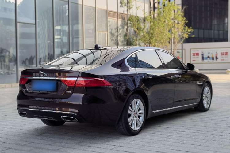 Used Jaguar XFL 2018 XFL 2.0T 250 PS Luxury Edition Rear Right 45 Deg