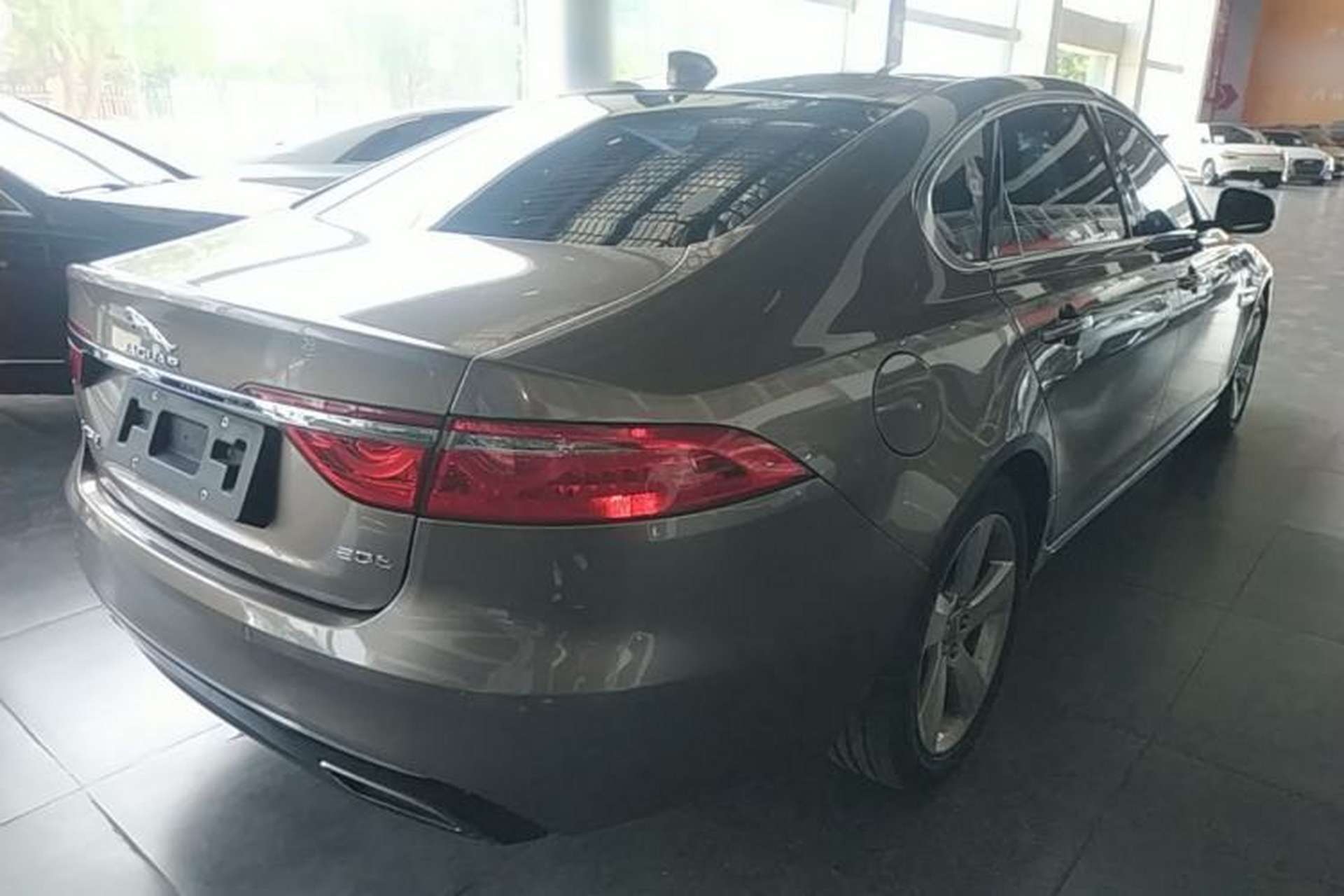 Used Jaguar XFL 2018 XFL 2.0T 200PS Elite Edition Rear Right 45 Deg