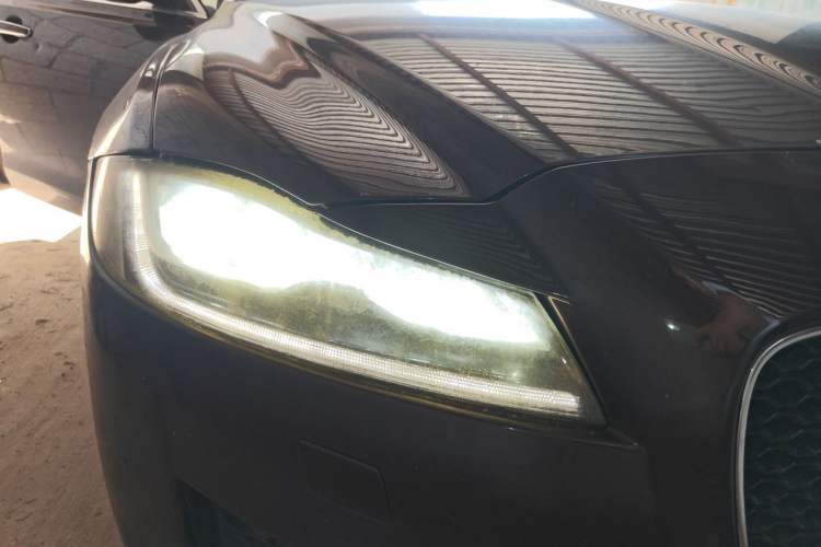Used Jaguar XFL 2018 XFL 2.0T 250 PS Luxury Edition Right Front Headlight