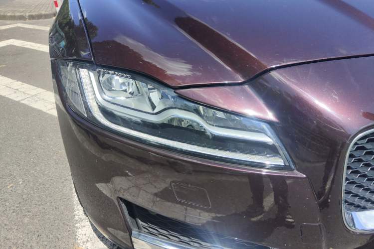 Used Jaguar XFL 2018 XFL 2.0T 250 PS Luxury Edition Right Front Headlight