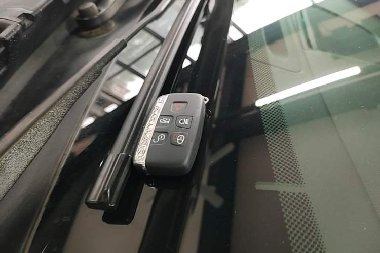 Used Jaguar XFL 2018 XFL 2.0T 250 PS Luxury Edition Vehicle Key