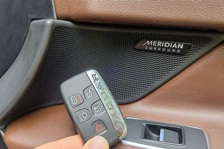 Used Jaguar XFL 2018 XFL 2.0T 250 PS Luxury Edition Vehicle Key