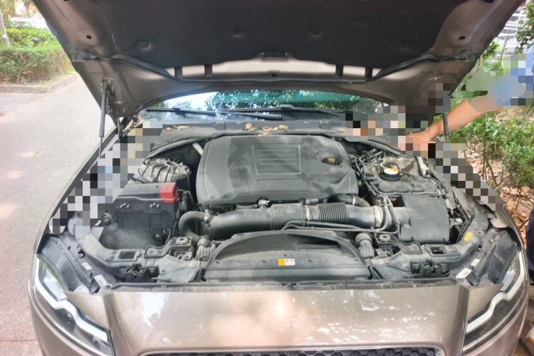 Used Jaguar XFL 2018 XFL 2.0T 250 PS Luxury Edition Engine Bay