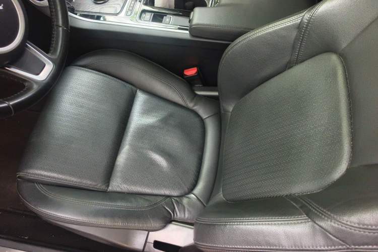 Used Jaguar XFL 2018 XFL 2.0T 250 PS Luxury Edition Left Front Seat