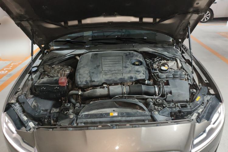 Used Jaguar XFL 2018 XFL 2.0T 250 PS Luxury Edition Engine Bay