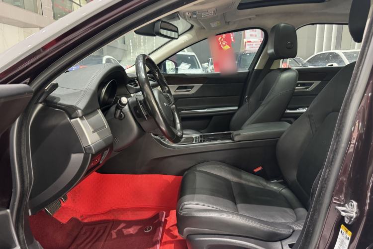 Used Jaguar XFL 2018 XFL 2.0T 200PS Elite Edition Interior 1