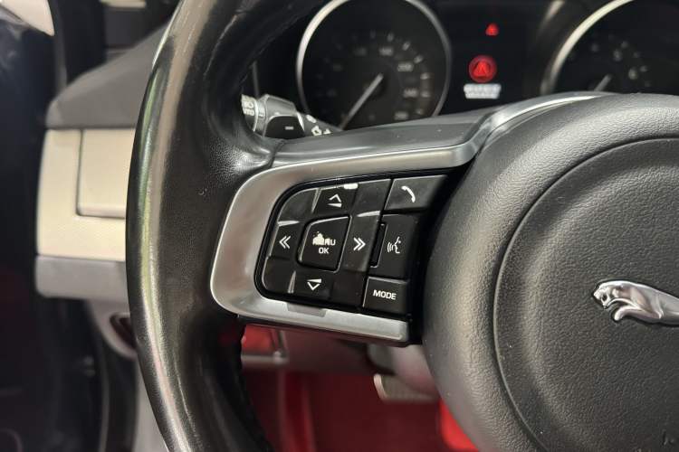 Used Jaguar XFL 2018 XFL 2.0T 200PS Elite Edition Interior 7