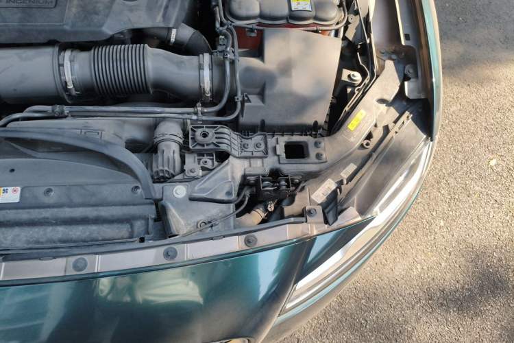 Used Jaguar XFL 2018 XFL 2.0T 250 PS Luxury Edition Engine Bay Left