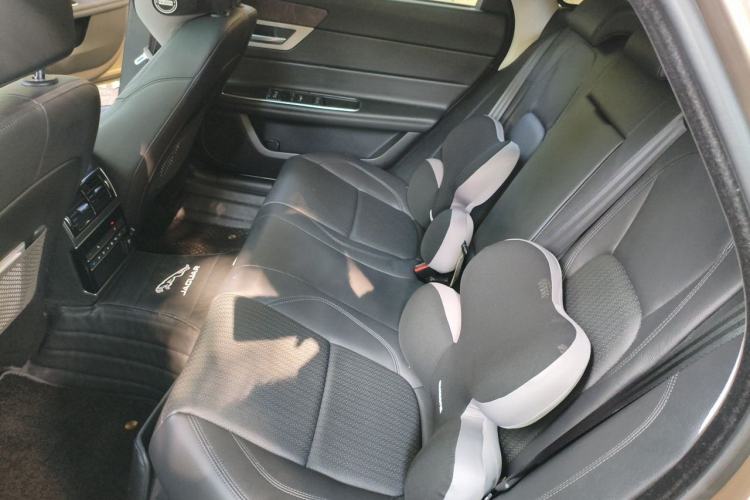 Used Jaguar XFL 2018 XFL 2.0T 250 PS Luxury Edition Left Rear Seat