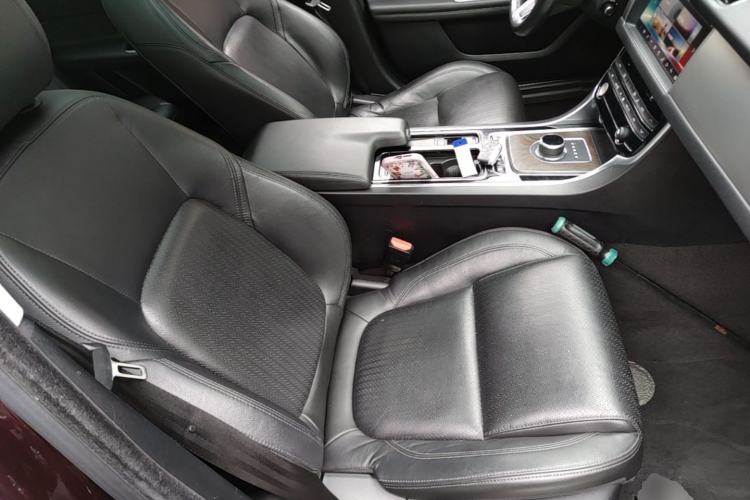 Used Jaguar XFL 2018 XFL 2.0T 250 PS Luxury Edition Right Front Seat