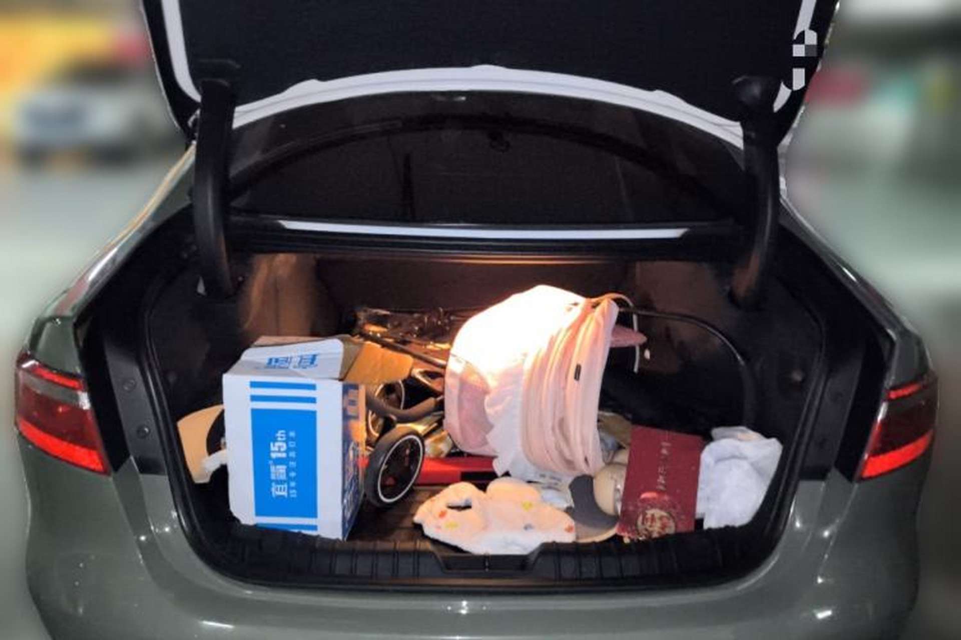 Used Jaguar XFL 2018 XFL 2.0T 250 PS Premium Edition Trunk
