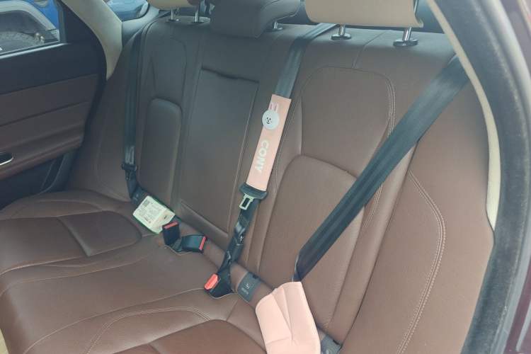 Used Jaguar XFL 2018 XFL 2.0T 250 PS Luxury Edition Left Rear Seat