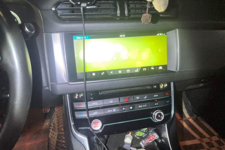 Used Jaguar XFL 2018 XFL 2.0T 250 PS Luxury Edition Audio And AC Panel