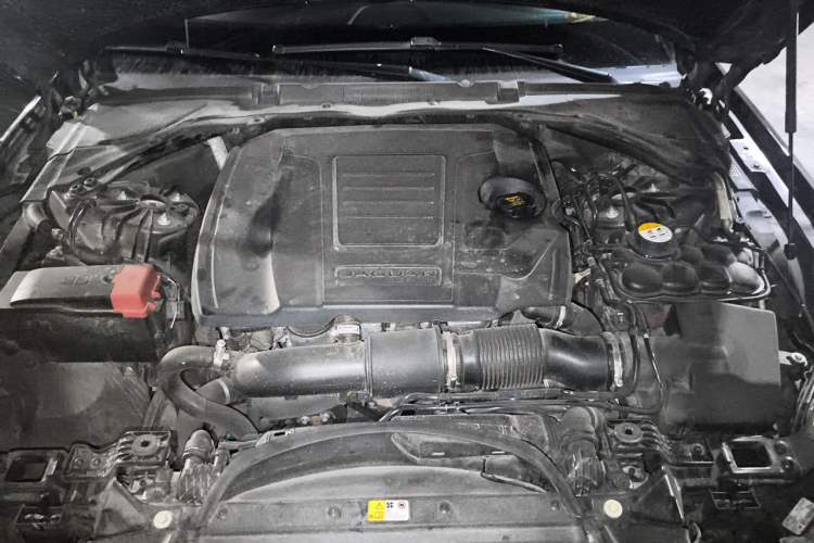 Used Jaguar XFL 2018 XFL 2.0T 250 PS Luxury Edition Engine Bay
