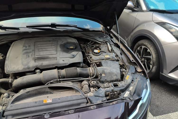 Used Jaguar XFL 2018 XFL 2.0T 250 PS Luxury Edition Engine Bay Left