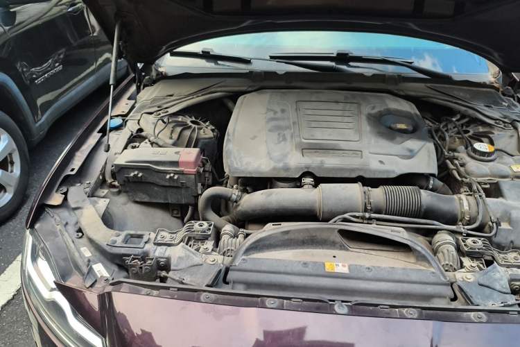 Used Jaguar XFL 2018 XFL 2.0T 250 PS Luxury Edition Engine Bay Right
