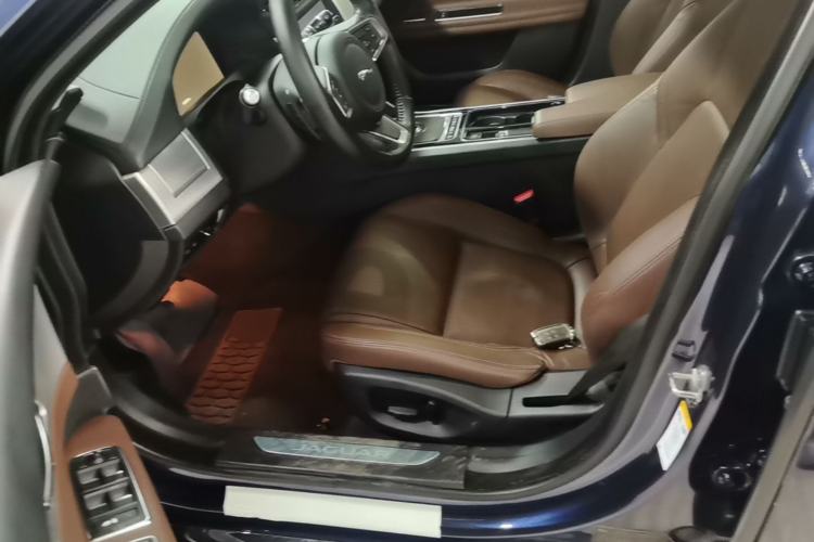 Used Jaguar XFL 2018 XFL 2.0T 250 PS Luxury Edition Left Front Seat