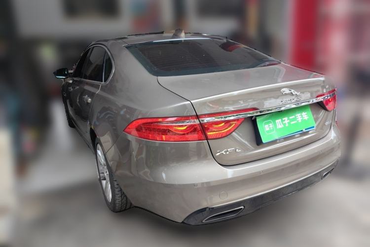Used Jaguar XFL 2018 XFL 2.0T 250 PS Luxury Edition Rear Left 45 Deg