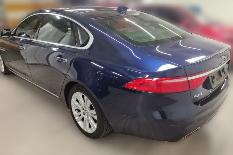 Used Jaguar XFL 2018 XFL 2.0T 250 PS Luxury Edition Rear Left 45 Deg