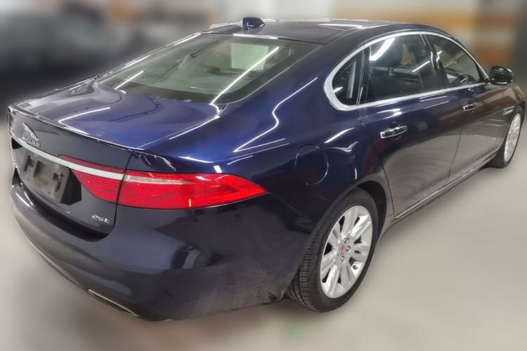 Used Jaguar XFL 2018 XFL 2.0T 250 PS Luxury Edition Rear Right 45 Deg