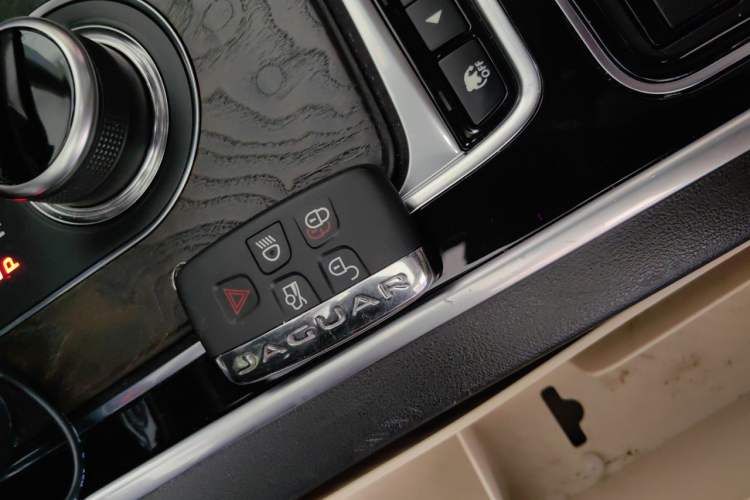 Used Jaguar XFL 2018 XFL 2.0T 250 PS Luxury Edition Vehicle Key