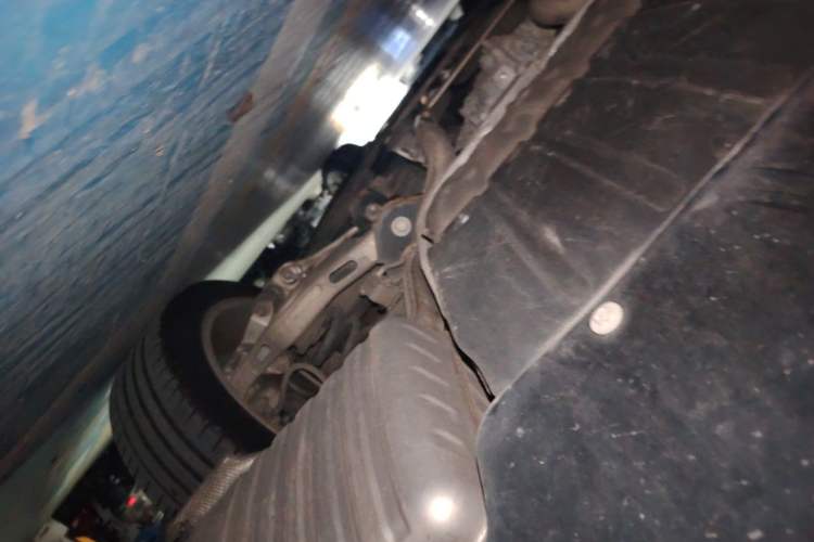 Used Jaguar XFL 2018 XFL 2.0T 250 PS Premium Edition Chassis Rear