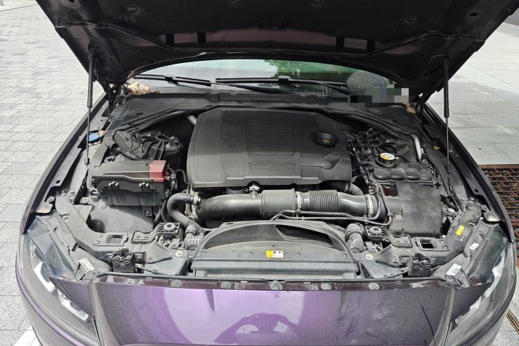 Used Jaguar XFL 2018 XFL 2.0T 200PS Elite Edition Engine Bay