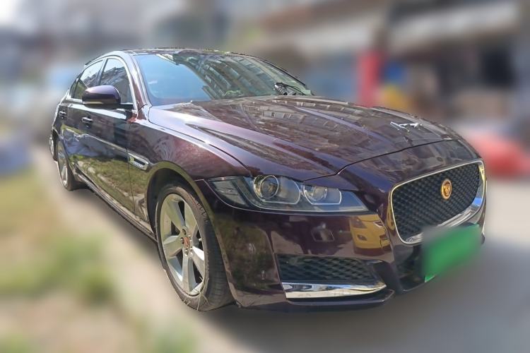 Used Jaguar XFL 2018 XFL 2.0T 200PS Elite Edition Front Right 45 Deg