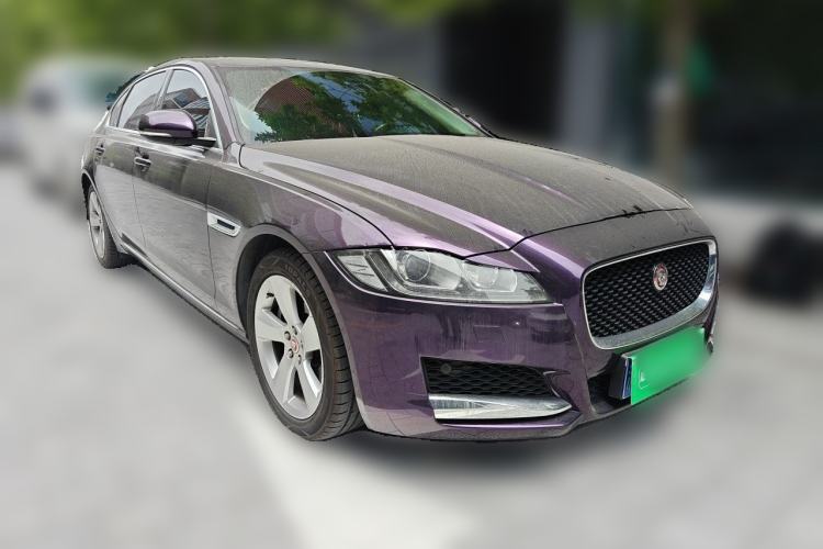 Used Jaguar XFL 2018 XFL 2.0T 200PS Elite Edition Front Right 45 Deg