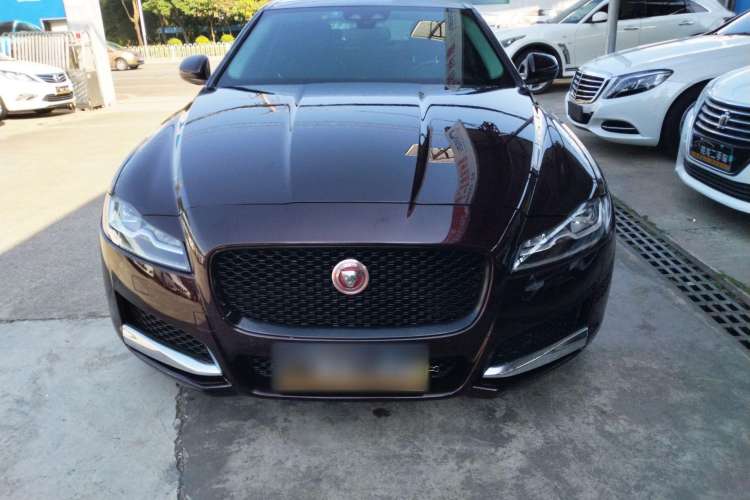 Used Jaguar XFL 2018 XFL 2.0T 250 PS Luxury Edition Front