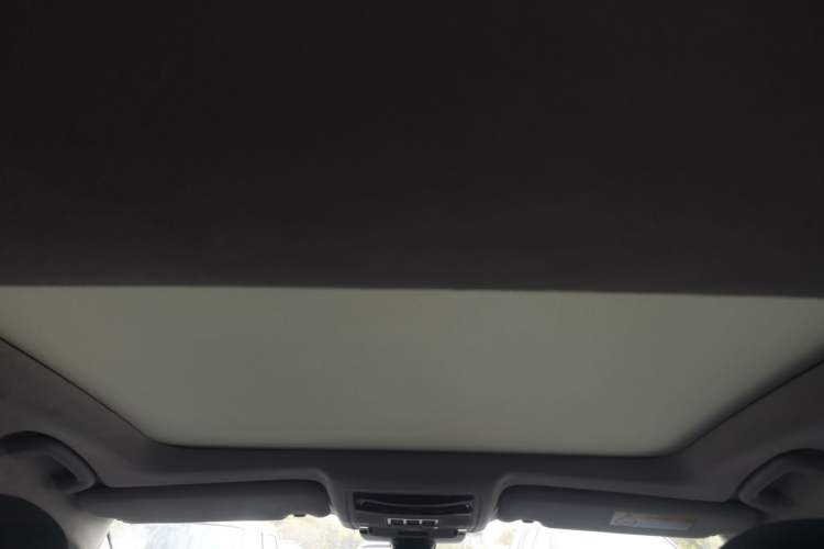 Used Jaguar XFL 2018 XFL 3.0 SC 340 PS Luxury Edition Headliner